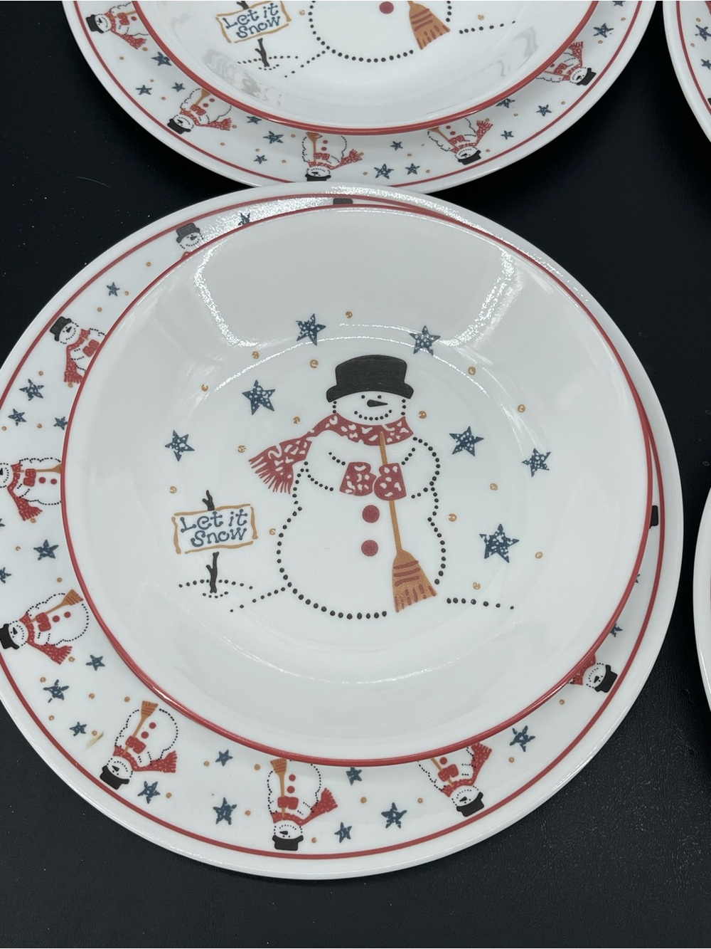 Corelle Snowman Dinner Plates (4) and Bowls (3) - Picture 2 of 7